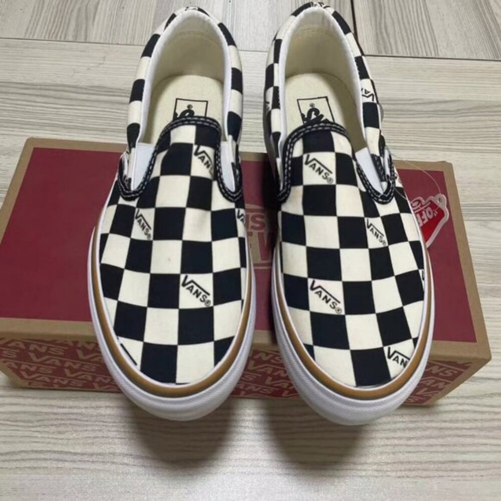 🎁🎁Vans classic black and white checkered canvas shoes🎁🎁